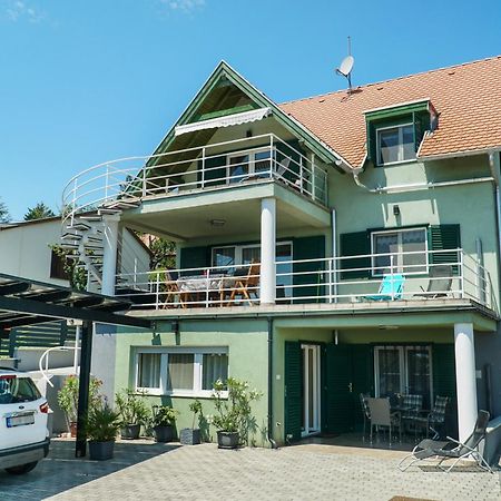 Fuegefa Apartman Balatonalmadi Bagian luar foto