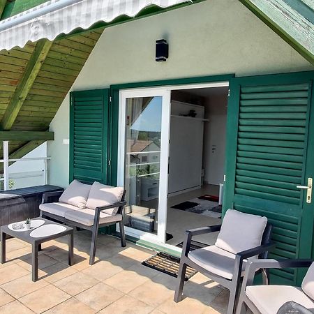 Fuegefa Apartman Balatonalmadi Bagian luar foto