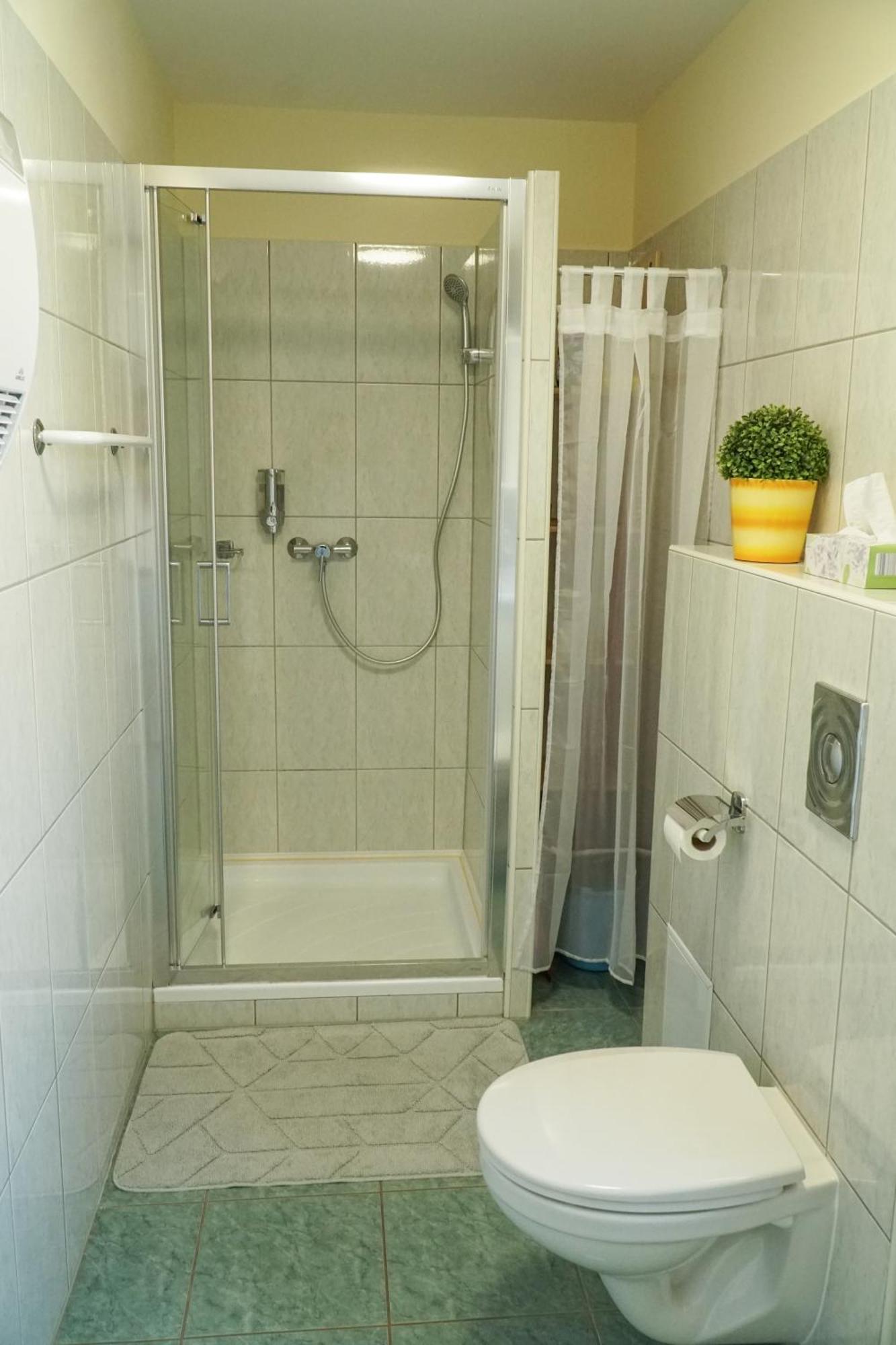 Fuegefa Apartman Balatonalmadi Bagian luar foto