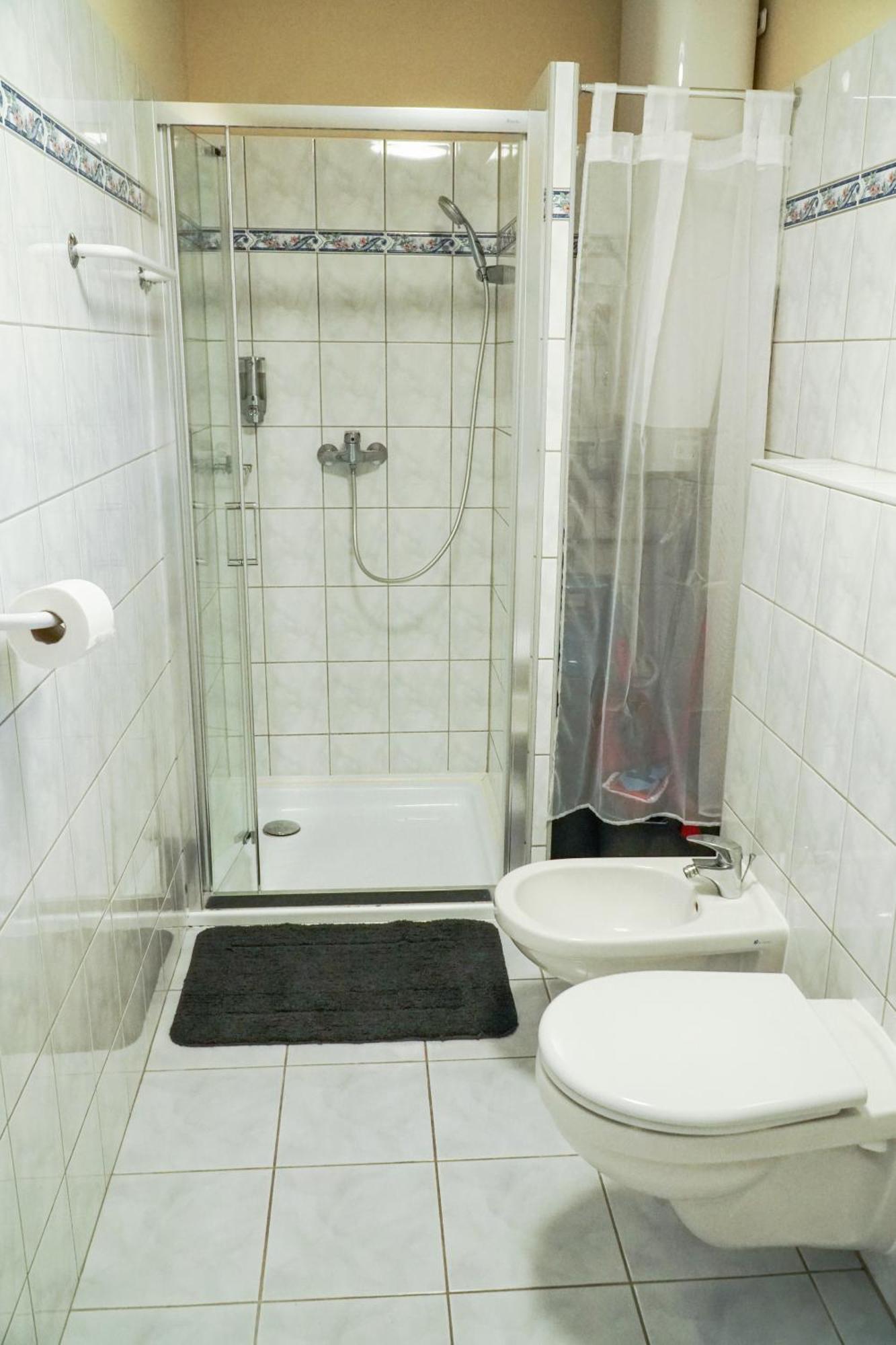 Fuegefa Apartman Balatonalmadi Bagian luar foto