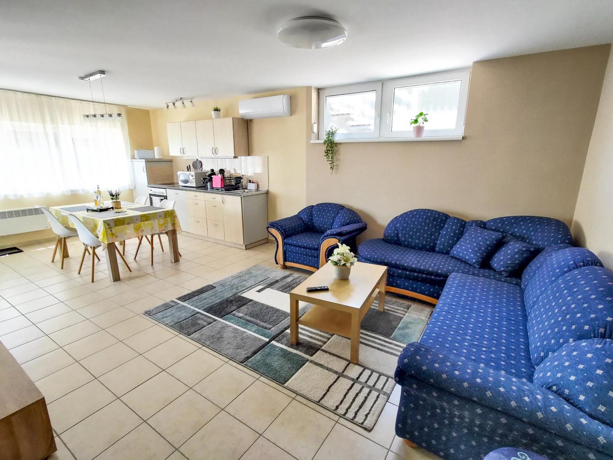 Fuegefa Apartman Balatonalmadi Bagian luar foto